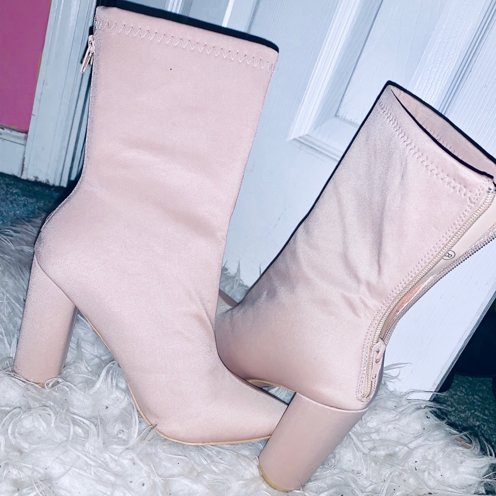 Brand New Nude Pointy Toe Boots😍 - Picture 2 of 3